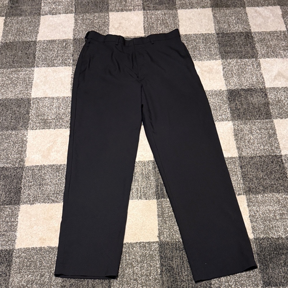 Haggar Men's Elegant Black Dress Pants